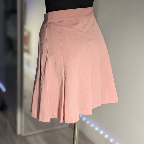 H&M pink pleated skirt - Picture 2 of 4